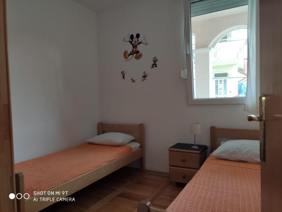 Apartment Svrco Zaboric Ngoại thất bức ảnh